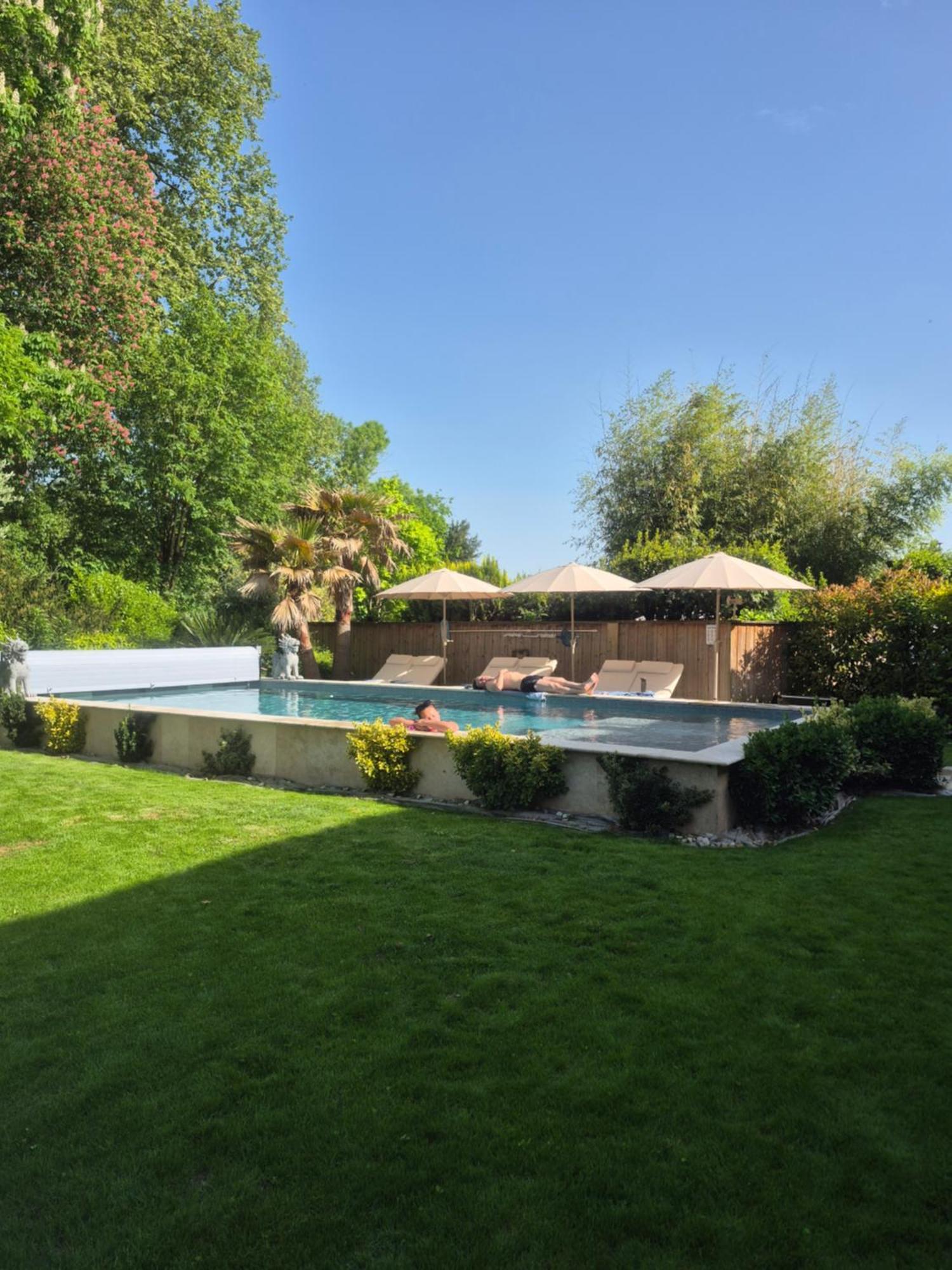 Pavillon Des Millesimes, Piscine & Spa Lussac (Gironde) Exterior foto
